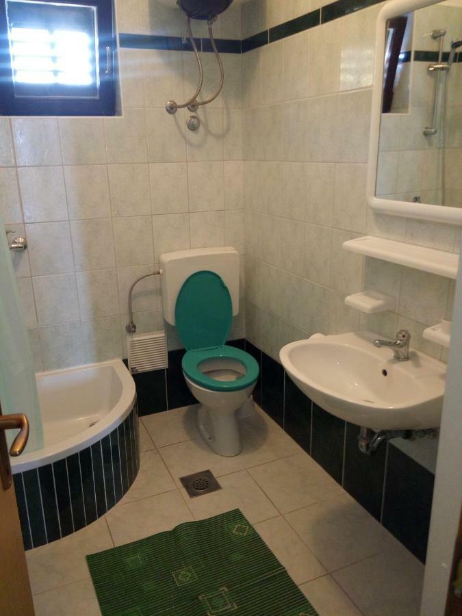 Apartmán Apartman Cemeljic Mandre Exteriér fotografie